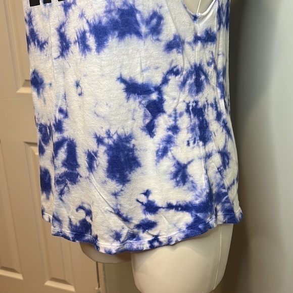 PINK Victoria’s Secret Tie Dye American Flag Tap Top - Picture 8 of 12
